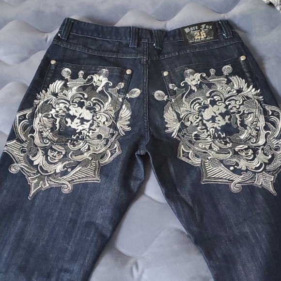 Jean - Picture 2 of 2